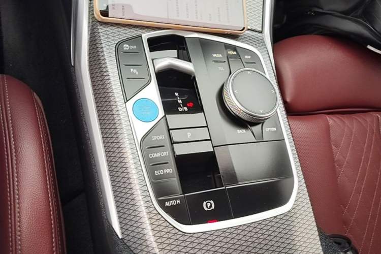 Used BMW i3 2023 eDrive 40 L Midnight Edition
