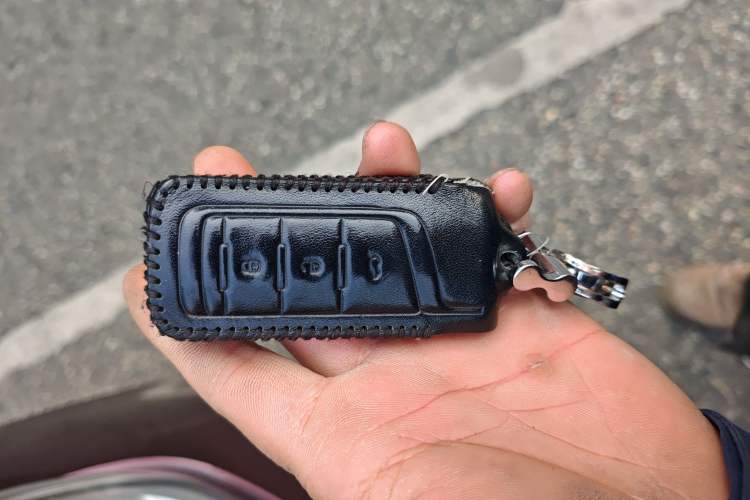 Used GAC Trumpchi GS4 2018 235T Automatic Two-Wheel Drive Luxury Smart Connectivity Version Vehicle Key