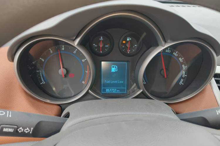 Used Chevrolet Cruze 2015 1.5L Classic SL MT