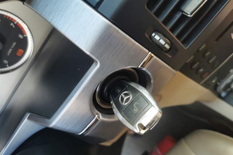 Used Mercedes-Benz GLK-Class 2008 GLK 300 4MATIC Luxury Model Vehicle Key