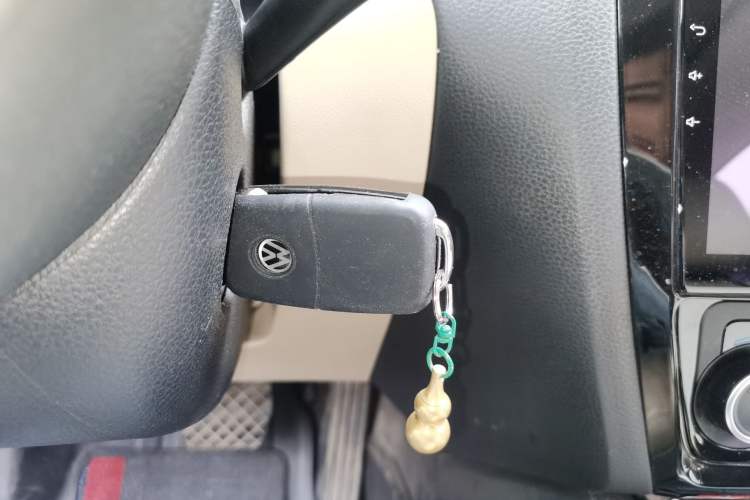 Used Volkswagen Sagitar 2012 1.4TSI Automatic Luxury Edition
