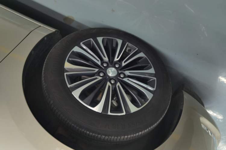 Used Buick GL8 2021 ES Landtrek 653T Luxury Model
