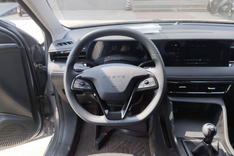 Used Roewe i5 2023 1.5L Manual Comfort Edition