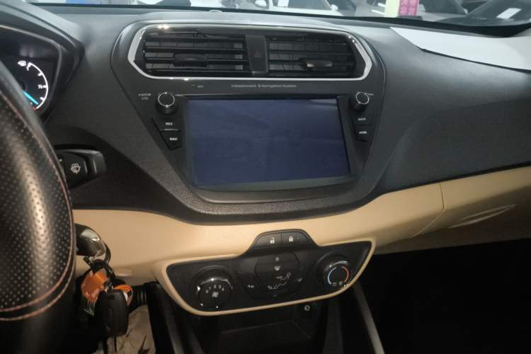 Used Ford Escort 2017 Revised Version 1.5L Manual Comfort Edition Audio And AC Panel