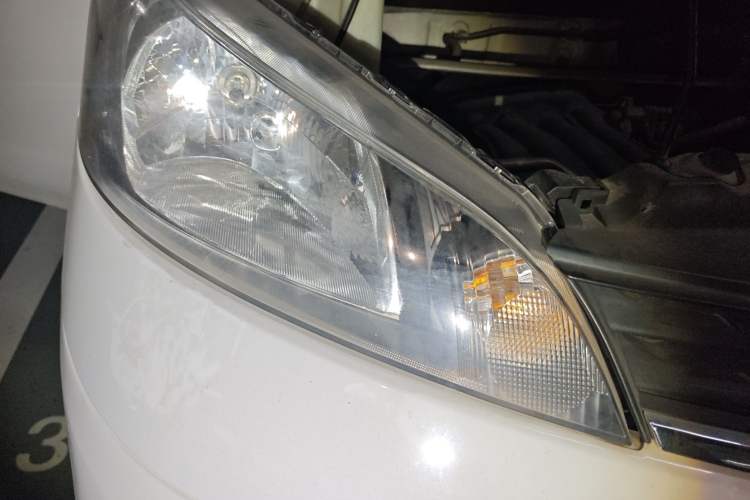 Used Nissan NV200 2013 1.6L Luxury Model China IV Standard