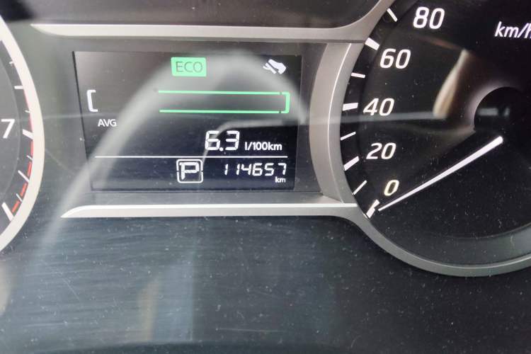 Used Nissan Lannia 2016 1.6L CVT Smart Cool Edition Odometer Close Up