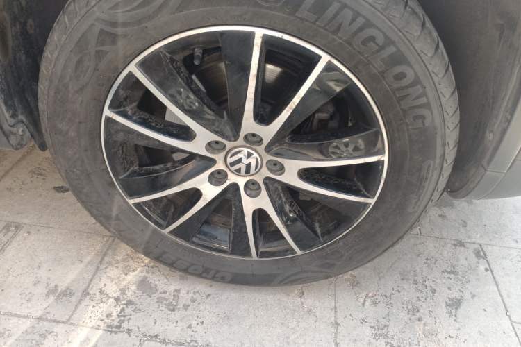 Used Volkswagen Tiguan 2015 1.8TSI Automatic Two-Wheel Drive Luxury Model Right Front Wheel Hub