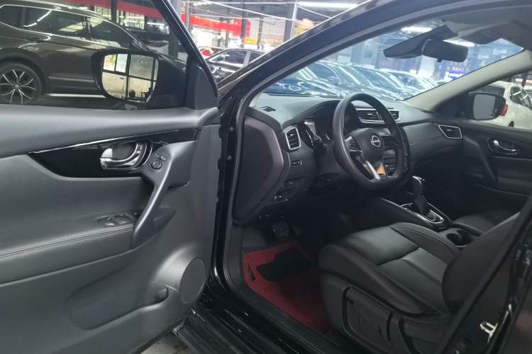 Used Nissan Qashqai 2023 Classic 2.0L CVT XV Comfort Edition Driver Seat