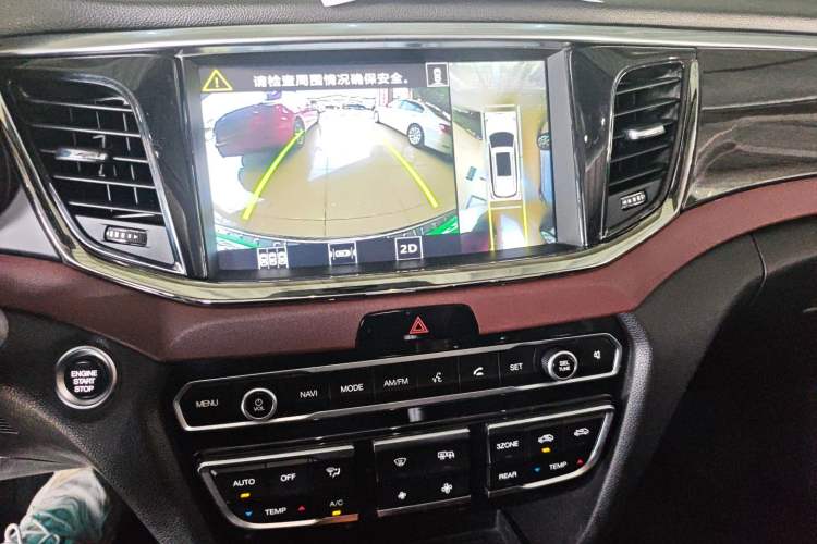 Used GAC Trumpchi GS8 2017 320T Two-Wheel Drive Luxury Smart Connectivity Version (7 Seats)