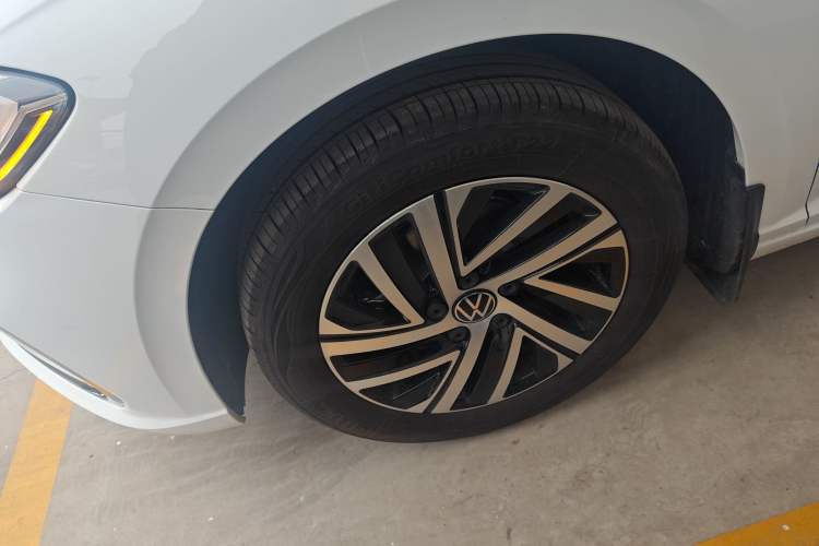 Used Volkswagen Lavida 2024 1.5L Automatic 5 Million Edition Left Front Wheel Hub