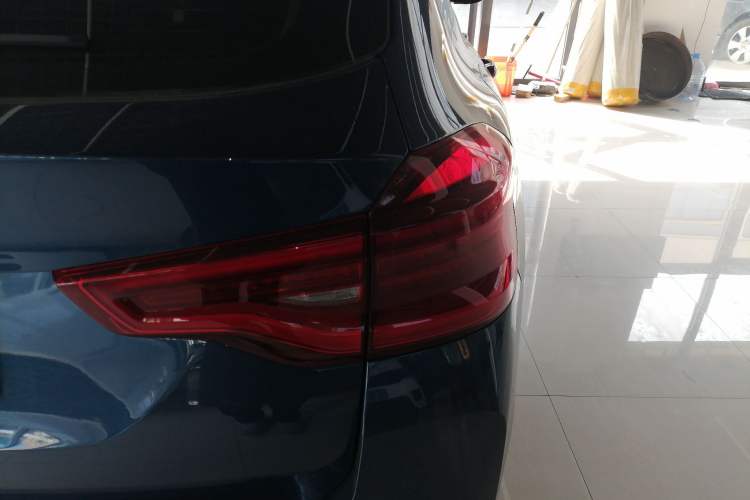 Used BMW iX3 2021 Leading Model
