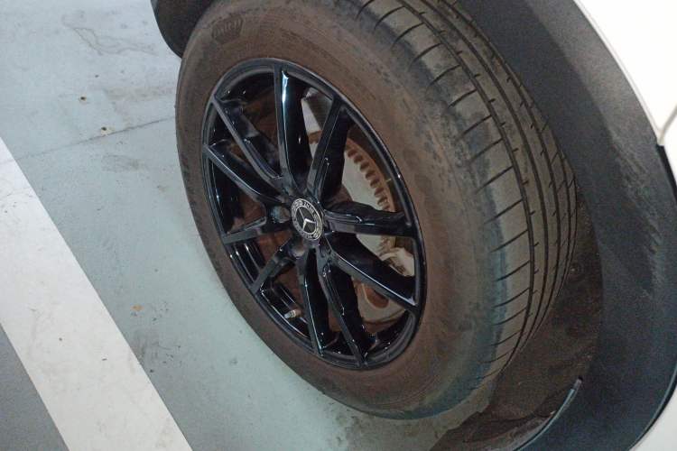 Used Mercedes-Benz EQE SUV 2024 350 4MATIC Pioneer Edition Right Rear Wheel Hub