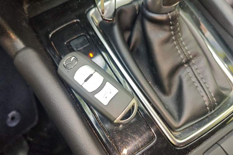 Used Mazda 3 Axela 2017 Sedan 1.5L Automatic Luxury Model Emission Standard China V