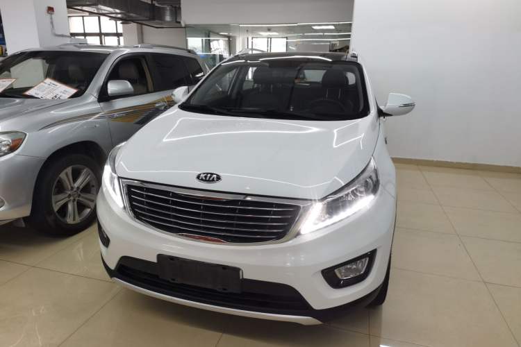 Used Kia Sportage R 2015 2.0L Automatic Two-Wheel Drive DLX Model Front