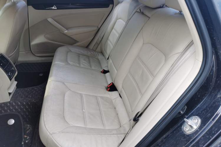 Used Volkswagen Passat 2015 1.8TSI DSG Prestige Edition Left Rear Seat