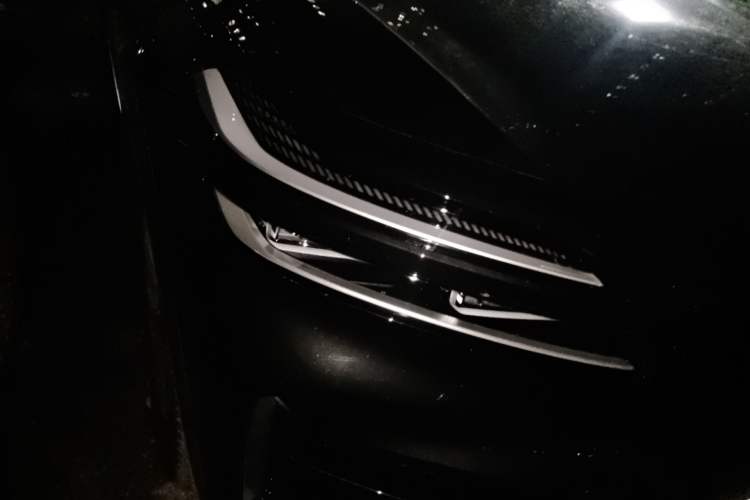 Used ONVO Luxeed L90 2025 Model—Max Six-Seater Version