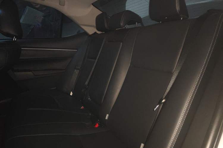 Used Toyota Corolla 2017 Revised Dual-Engine 1.8L E-CVT Elite Edition
