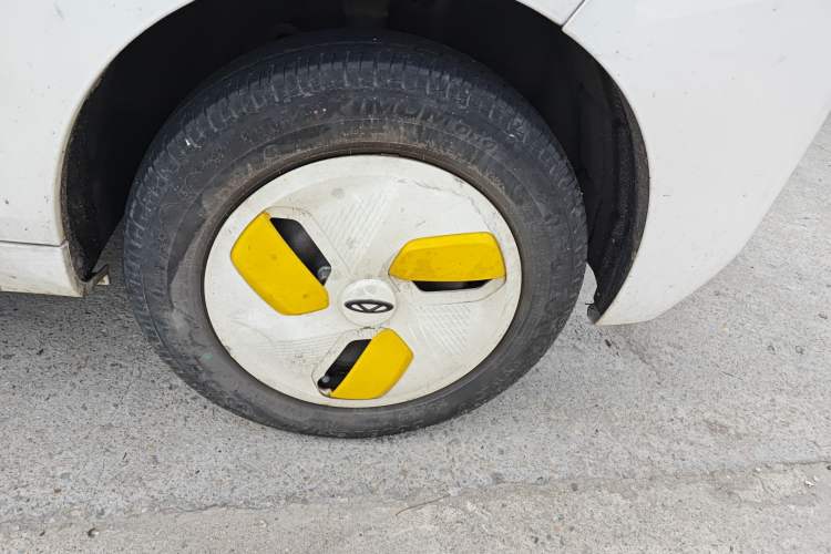 Used Chery QQ Ice Cream 2022 120km Conical Shape Lithium Iron Phosphate