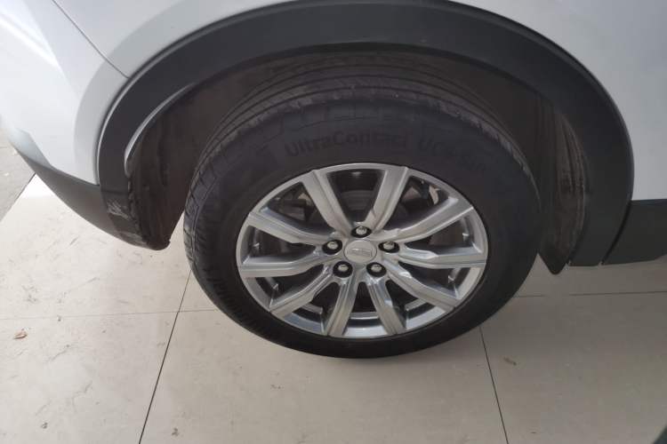 Used Cadillac XT4 2022 28T Two-Wheel-Drive Luxury Version
