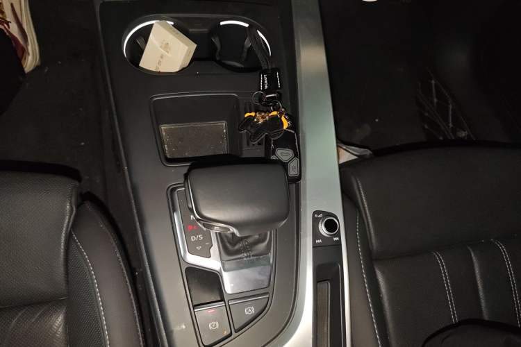 Used Audi A4L 2020 40 TFSI Fashion Dynamic Model
