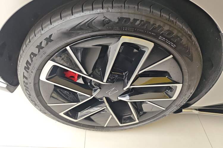 Used Avatr 12 2025 Ultra Extended-Range Edition Exterior 5