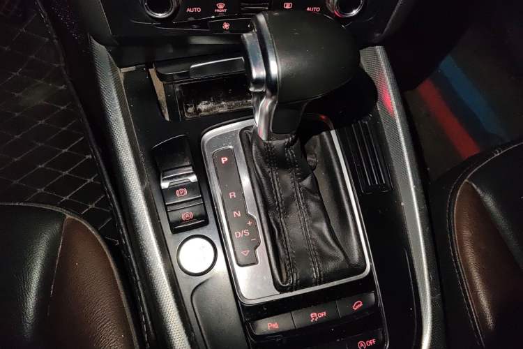 Used Audi Q5 2017 40 TFSI Comfort Model
