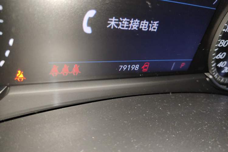 Used Cadillac XT4 2018 28T Two-Wheel Drive Leading Version Odometer Close Up