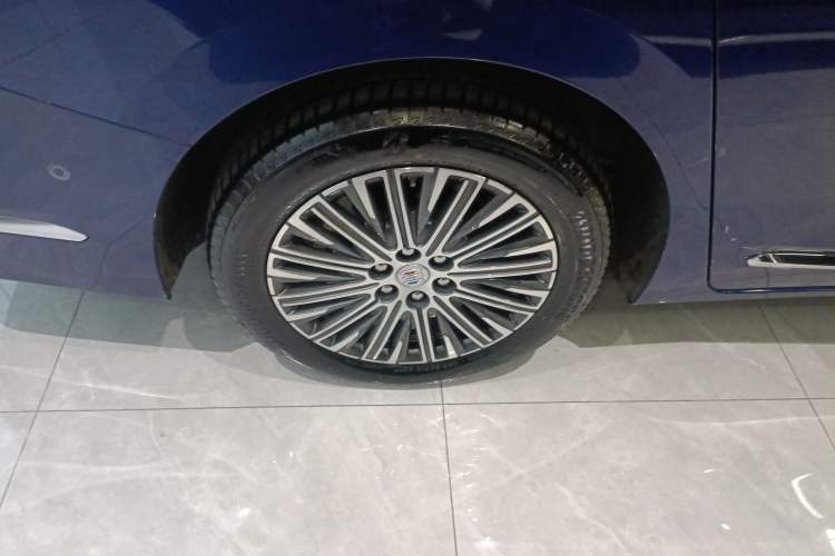 Used Buick GL8 New Energy 2024 Lu Zun Luxury Edition 6-Seater
