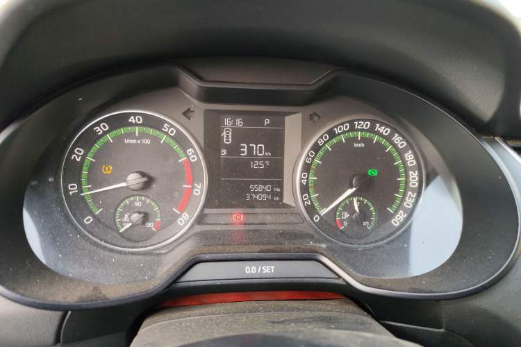 Used Skoda Octavia 2018 1.6L Automatic Comfort Edition Instrument Cluster