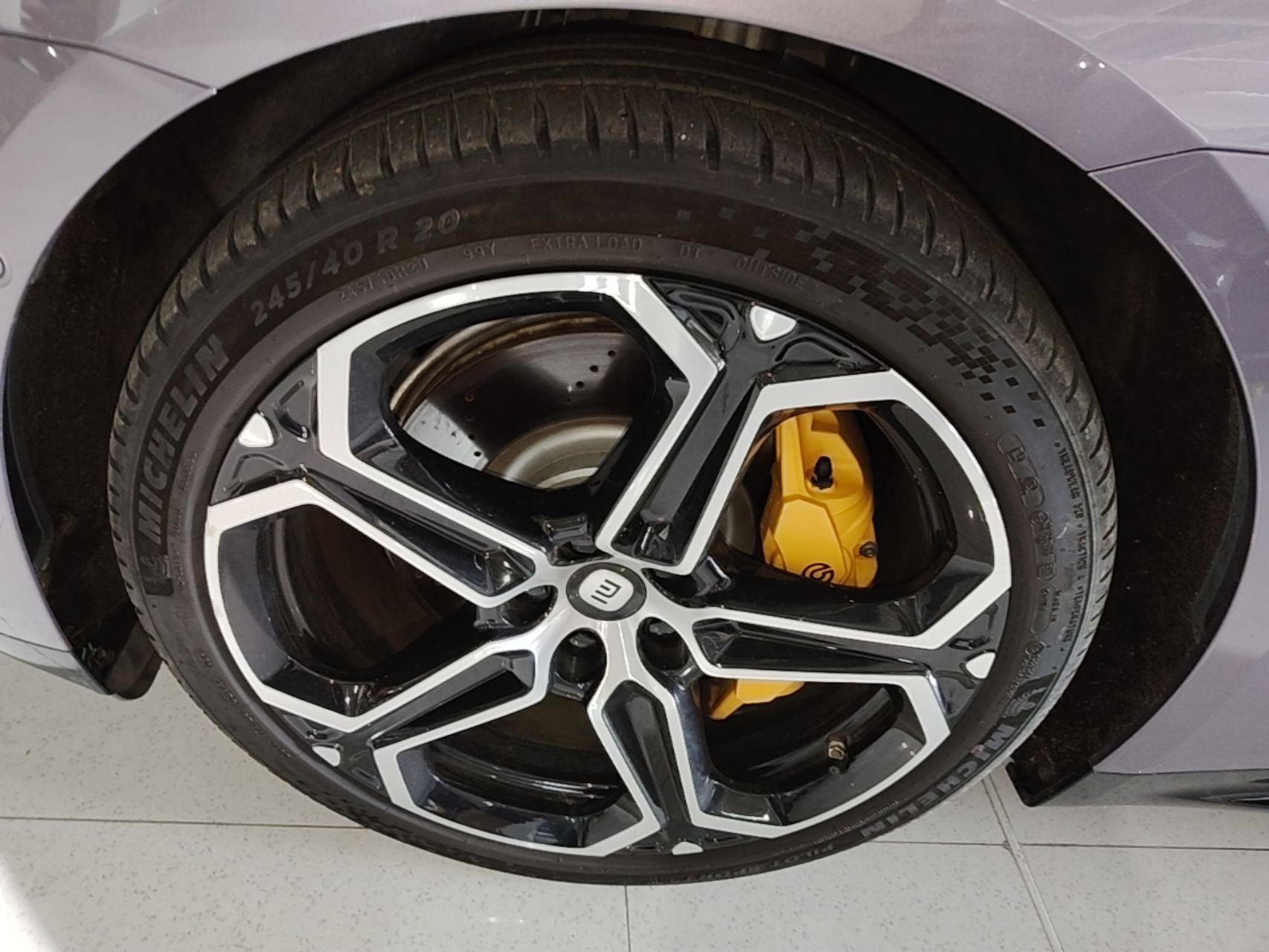 Xiaomi Auto SU7 2024 Four-Wheel-Drive Max Founder's Edition — снимка 10