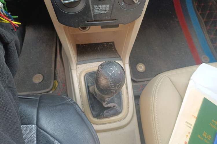 Used Chery Fengyun 2 2016 1.5L Manual Value Edition Gear Lever