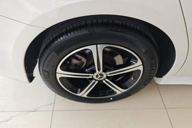 Used Mercedes-Benz A-Class 2022 Second Facelift A 200 L Sport Sedan Fashion Version