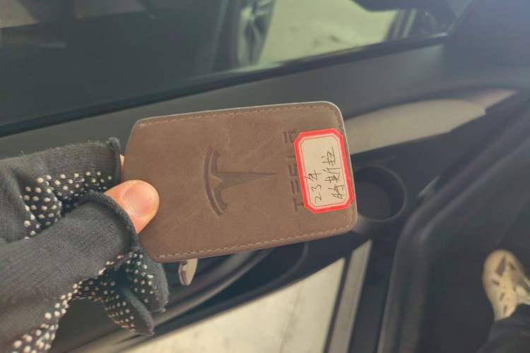 Used Tesla Model Y 2023 Rear-Wheel-Drive Version Interior 1