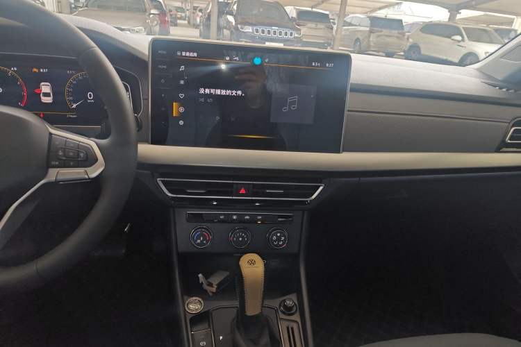 Used Volkswagen Lavida 2024 1.5L Automatic 5 Million Edition Audio And AC Panel