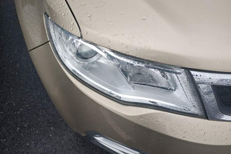 Used Geely Auto Emgrand X7 Sport 2016 1.8TD Automatic ZhiShang Model Right Front Headlight