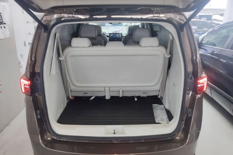 Used Buick GL8 2021 Land Cruiser Executive Class 652T Luxury Model
