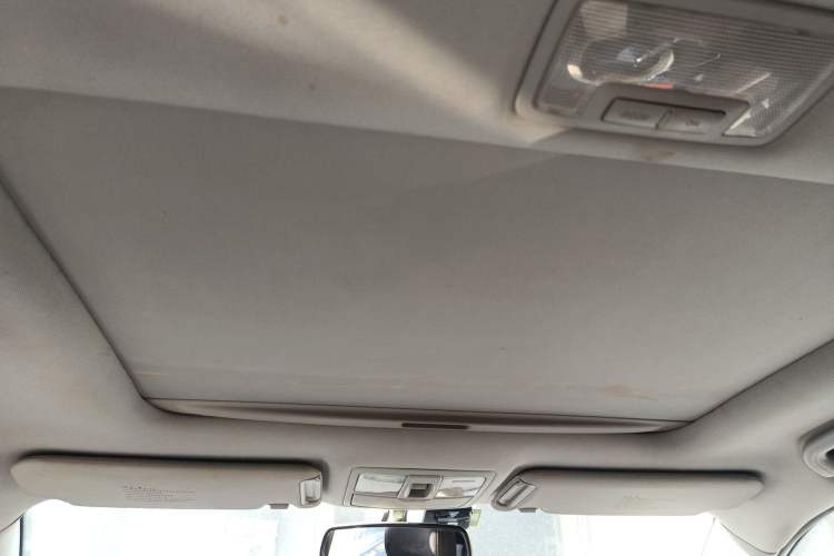 Used Kia Sorento 2012 2.4L Gasoline Luxury Edition