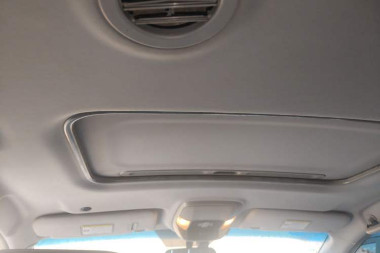 Used SsangYong Rodius 2014 2.0T Diesel 4x4 Luxury Navigation Edition
