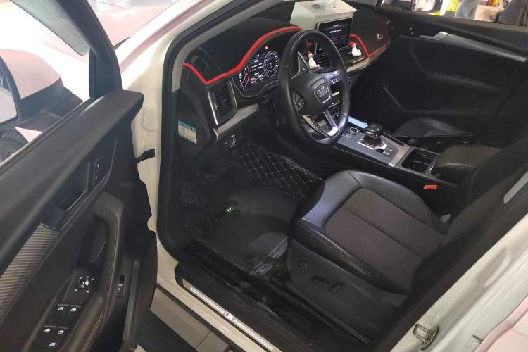 Used Audi Q5L 2018 45 TFSI Prestige Fashion Edition China V Emission Standard
