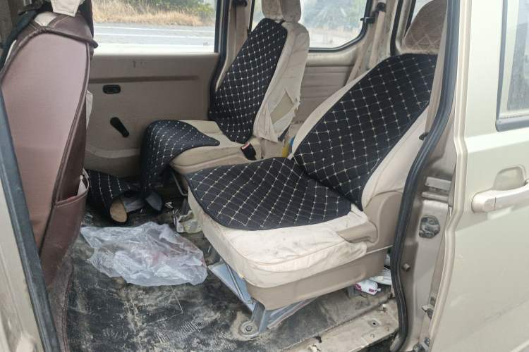 Used Wuling Rongguang 2014 1.5L S Standard Version