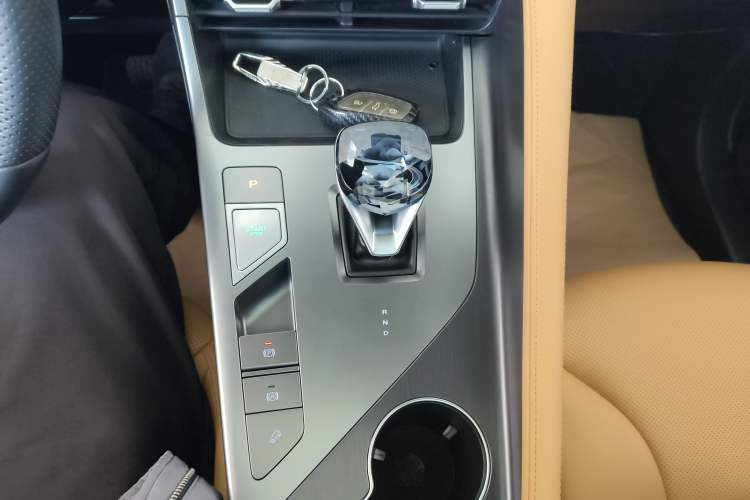 Used Roewe RX5 New Energy 2023 eRX5 Super Hybrid Prestige Edition Gear Lever