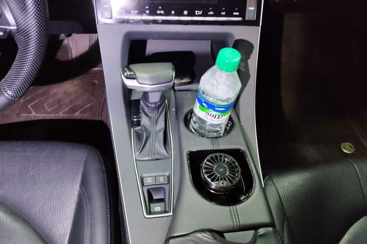 Used Toyota Avalon 2019 2.0L Luxury Edition China VI Standard