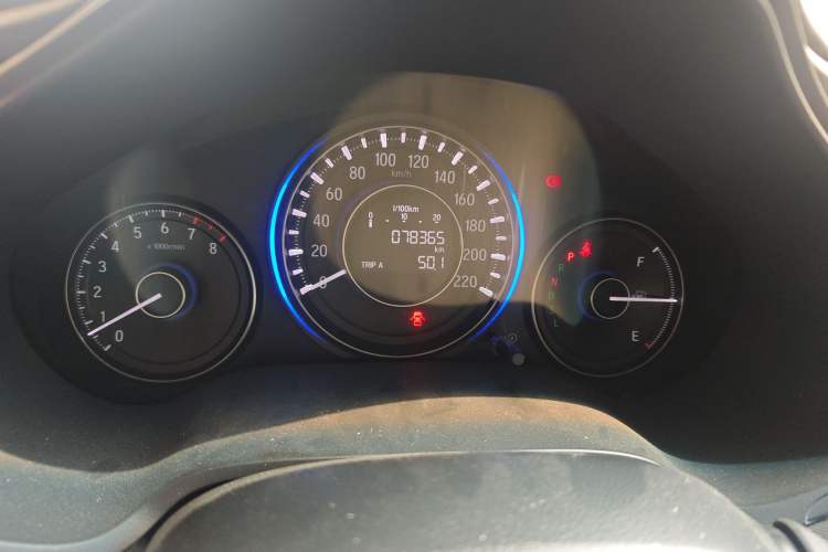 Used Honda Crider 2016 1.8L CVT Luxury Edition Odometer Close Up