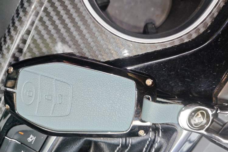 Used SAIC MAXUS D90  Vehicle Key