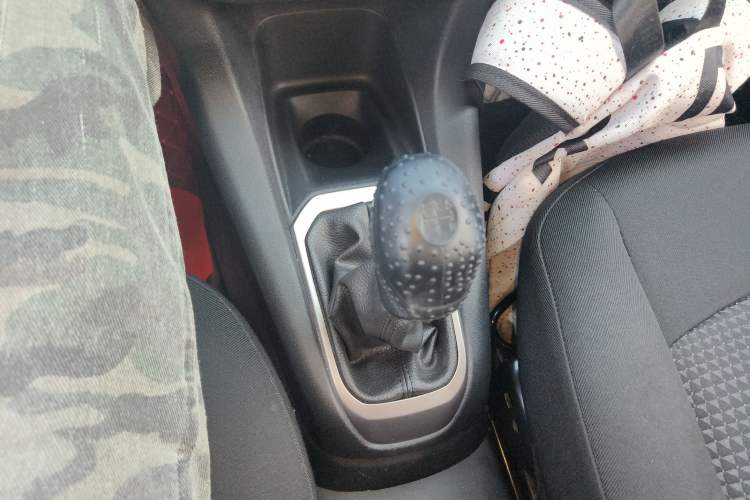 Used Peugeot 301 2014 1.6L Manual Comfort Edition
