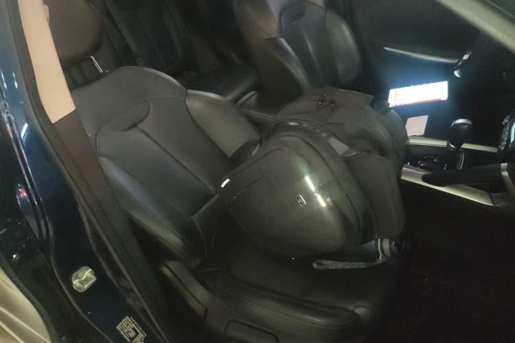 Used Renault Kadjar 2017 2.0L Two-Wheel-Drive Leading Edition