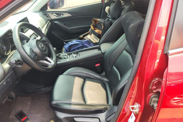 Used Mazda 3 Axela 2019 Cloud-Controlled Sedan 1.5L Automatic Luxury Model China VI Standard Left Front Seat