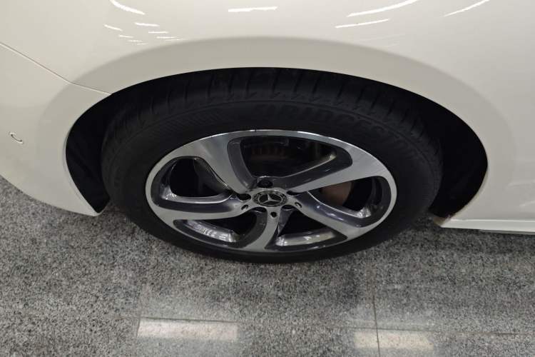 Used Mercedes-Benz E-Class 2017 E 300 L Sporty and Stylish Model
