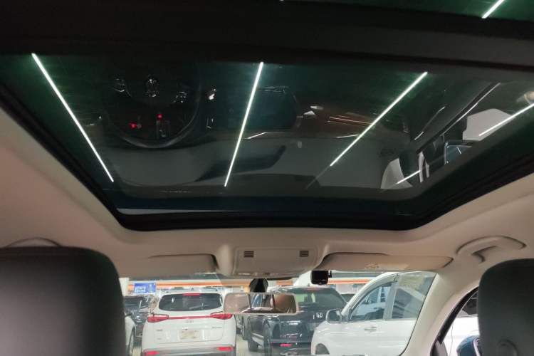 Used Volkswagen Tharu 2019 330TSI Four-Wheel Drive Luxury Edition China VI Standard
