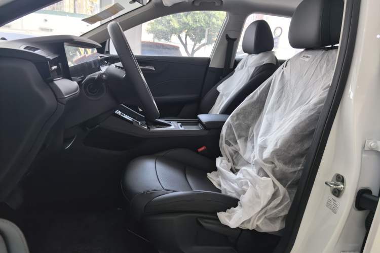 Used Roewe i5 2026 Model 1.5L CVT Luxury Version